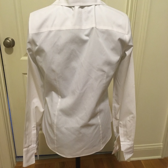 Coldwater Creek Pristine White Embroidered Button Down - Picture 2 of 7